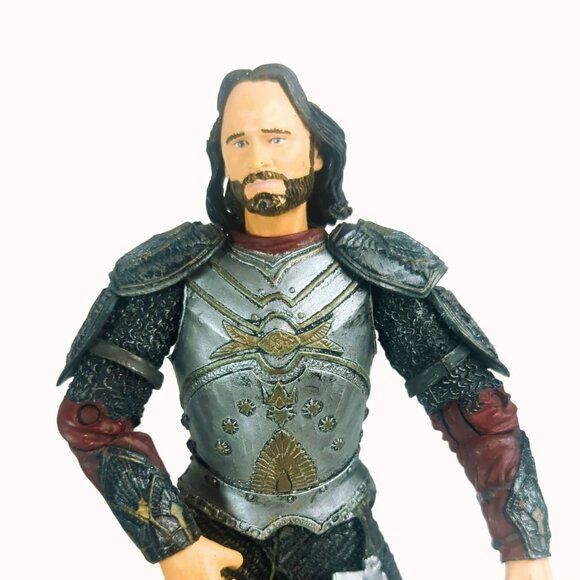 Lord Of The Rings Return of the King Coronation Eowyn & Aragorn Action Figures - Picture 3 of 4